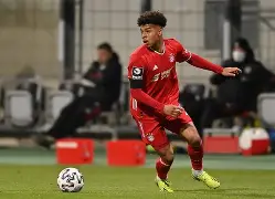 拜仁后卫神勇救险，助球队成功保级，地区他们生活音乐科技.的简单介绍