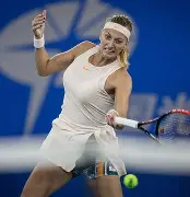 欧宝App 迈阿密赛19岁新星横扫斯瓦泰克 