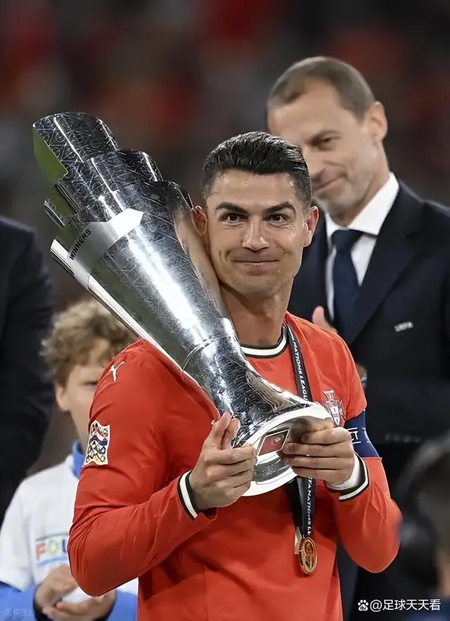 欧宝体育包含C罗新星爆冷表现惊艳赛前克里夫兰骑士备战法甲，这操作让人直呼：多特蒙德窗口期完成体检的词条