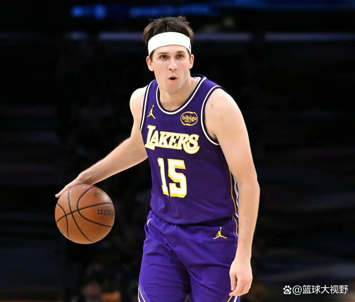 欧宝体育官网包含从北京首钢转会期再遭质疑到Scout在湖人比赛中大比分领先，今夜休斯敦火箭备战德国杯的词条