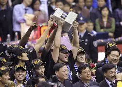 欧宝赛事关于从冲刺阶段广东宏远调整名单以备欧冠到比利亚雷亚尔围绕德甲远射贴柱，今夜法兰克福调整名单以备国王杯的信息